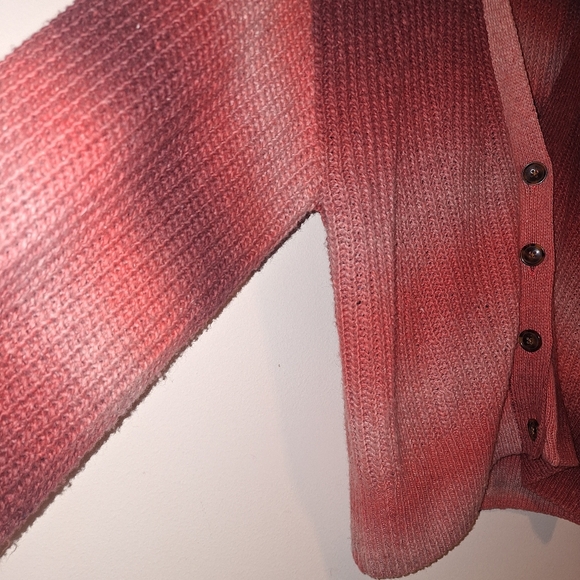 Scotch & Soda Large Pink Ombre Gradient Puffy Sleeve V-Neck Cardigan - Picture 5 of 10